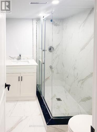 43 Via Borghese Street, Vaughan, ON - Indoor Photo Showing Bathroom