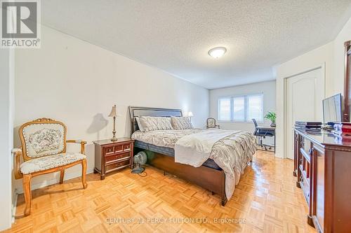 107 Venice Gate Drive, Vaughan, ON - Indoor Photo Showing Bedroom