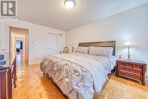 107 Venice Gate Drive, Vaughan, ON - Indoor Photo Showing Bedroom