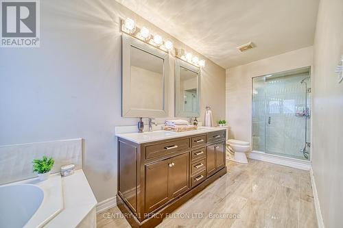 107 Venice Gate Drive, Vaughan, ON - Indoor Photo Showing Bathroom