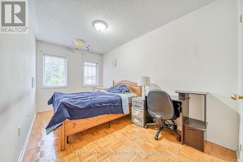 107 Venice Gate Drive, Vaughan, ON - Indoor Photo Showing Bedroom