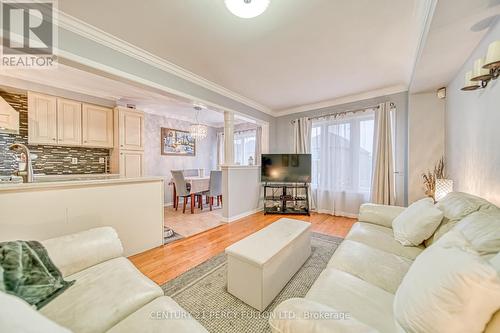 107 Venice Gate Drive, Vaughan, ON - Indoor Photo Showing Living Room