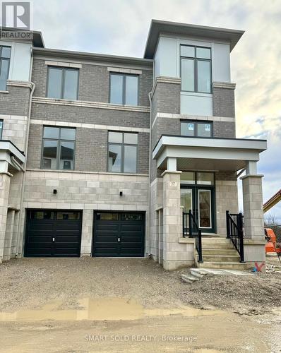 17 Gillies Lane, Richmond Hill, ON - Outdoor With Facade