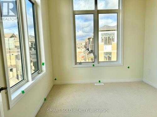 17 Gillies Lane, Richmond Hill, ON - Indoor Photo Showing Other Room