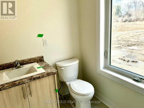 17 Gillies Lane, Richmond Hill, ON - Indoor Photo Showing Bathroom