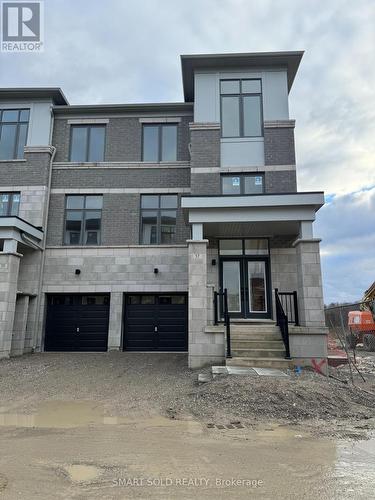 17 Gillies Lane, Richmond Hill, ON - Outdoor With Facade