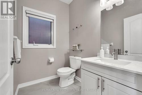 48 Isaiah Drive, Kitchener, ON - Indoor Photo Showing Bathroom