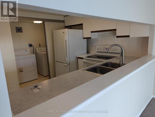 1512 - 225 Bamburgh Circle, Toronto, ON - Indoor Photo Showing Kitchen With Double Sink