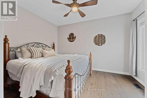 132 Country Carriage Way, Ottawa, ON - Indoor Photo Showing Bedroom