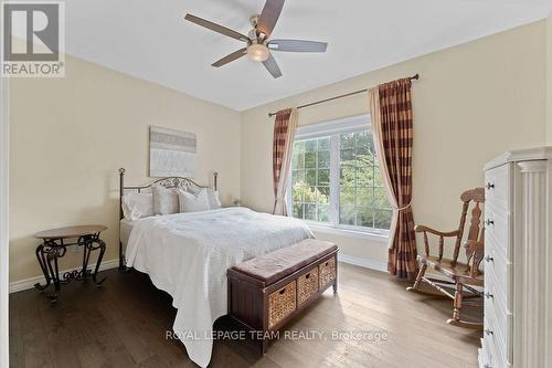 132 Country Carriage Way, Ottawa, ON - Indoor Photo Showing Bedroom