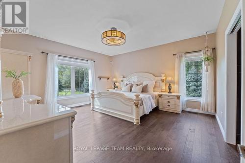 132 Country Carriage Way, Ottawa, ON - Indoor Photo Showing Bedroom