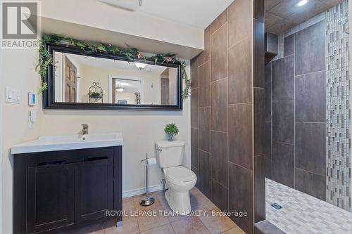 132 Country Carriage Way, Ottawa, ON - Indoor Photo Showing Bathroom