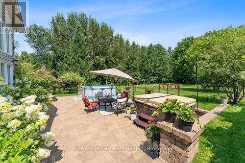 132 Country Carriage Way, Ottawa, ON - Outdoor With Backyard