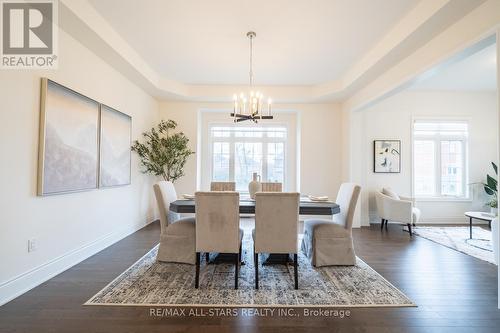 135 Steam Whistle Drive, Whitchurch-Stouffville, ON - Indoor Photo Showing Dining Room