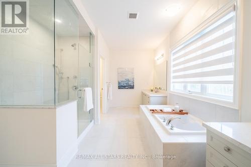 135 Steam Whistle Drive, Whitchurch-Stouffville, ON - Indoor Photo Showing Bathroom