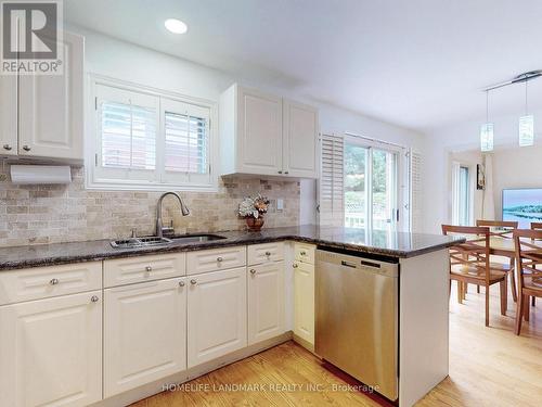 64 Bradgate Drive, Markham, ON - Indoor Photo Showing Kitchen With Double Sink With Upgraded Kitchen