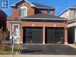 835 STONEBRIDGE AVENUE  Mississauga, ON L5V 2L1