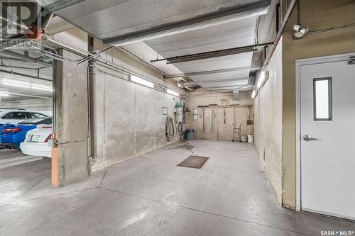 403 363 Nelson Road, Saskatoon, SK - Indoor Photo Showing Garage