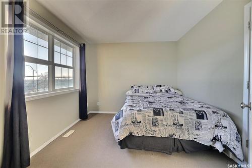 74 4500 Child Avenue, Regina, SK - Indoor Photo Showing Bedroom