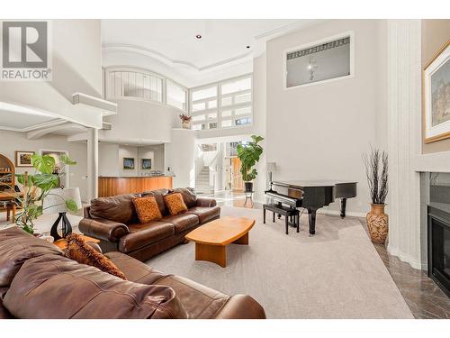 4382 Hobson Road, Kelowna, BC - Indoor Photo Showing Living Room With Fireplace