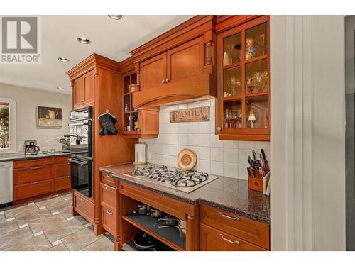 4382 Hobson Road, Kelowna, BC - Indoor Photo Showing Kitchen