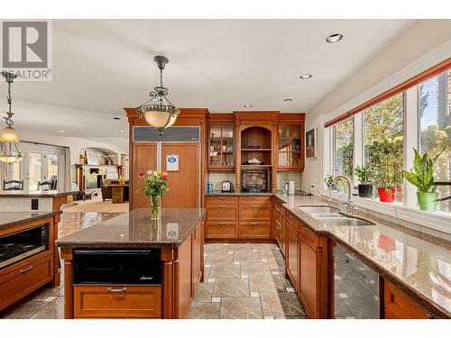 4382 Hobson Road, Kelowna, BC - Indoor Photo Showing Kitchen