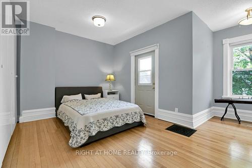 86 James Street, Ottawa, ON - Indoor Photo Showing Bedroom