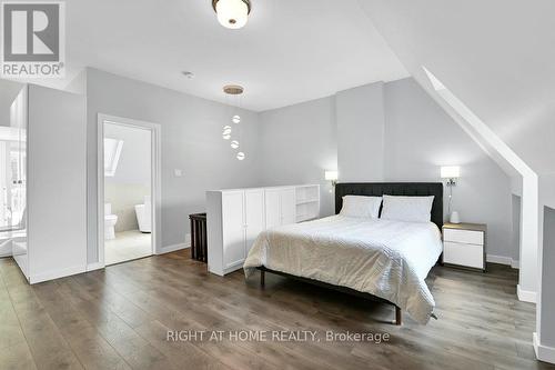 86 James Street, Ottawa, ON - Indoor Photo Showing Bedroom