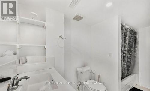 825 Cook Crescent, Shelburne, ON - Indoor Photo Showing Bathroom