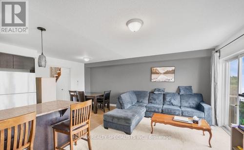 825 Cook Crescent, Shelburne, ON - Indoor Photo Showing Living Room