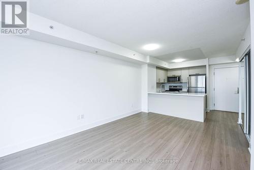 1505 - 5740 Yonge Street, Toronto, ON - Indoor Photo Showing Kitchen