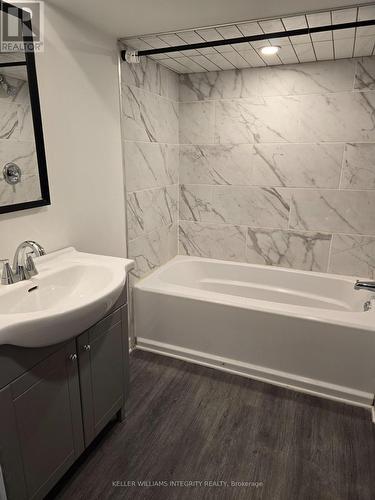 1387/89 Raven Avenue, Ottawa, ON - Indoor Photo Showing Bathroom