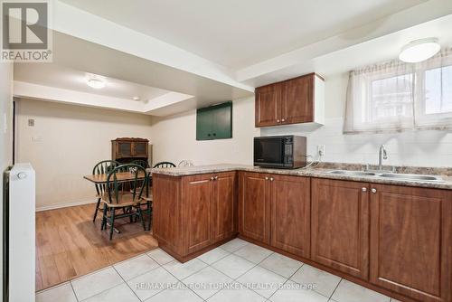 3 Grencer Road, Bradford West Gwillimbury, ON - Indoor Photo Showing Kitchen