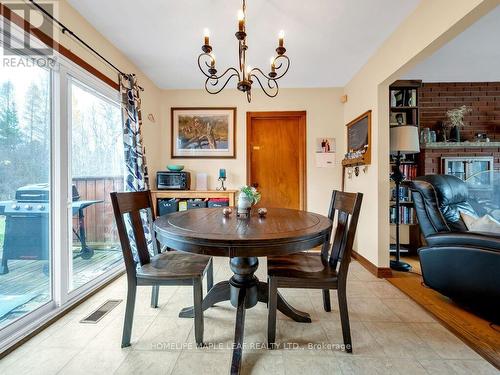 2009 Sideroad 10, Milton, ON - Indoor Photo Showing Dining Room