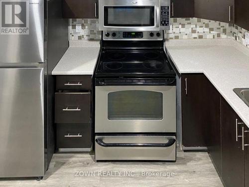 65 Curzon Crescent, Guelph, ON - Indoor Photo Showing Kitchen