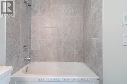 508 - 600 North Service Road, Hamilton, ON - Indoor Photo Showing Bathroom