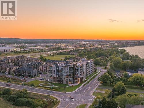 508 - 600 North Service Road, Hamilton, ON - Outdoor With View