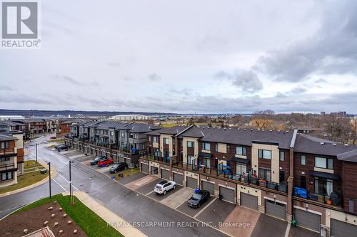 508 - 600 North Service Road, Hamilton, ON - Outdoor With View