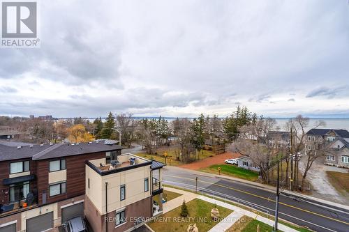 508 - 600 North Service Road, Hamilton, ON - Outdoor With View