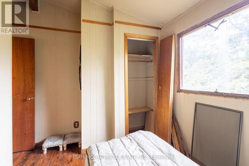 111490 Grey County Road 14, Southgate, ON - Indoor Photo Showing Bedroom