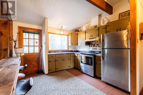 111490 Grey County Road 14, Southgate, ON - Indoor Photo Showing Kitchen