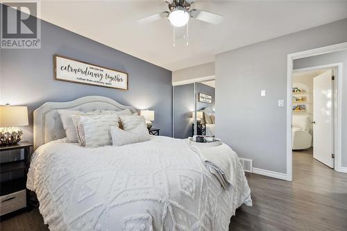 283 Eureka Street, Petrolia, ON - Indoor Photo Showing Bedroom