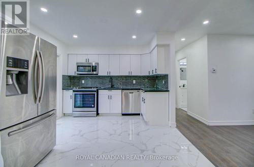 2586 Foxmeadow Road N, Peterborough, ON - Indoor Photo Showing Kitchen