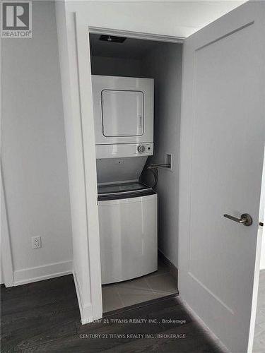 2512 - 2550 Simcoe Street E, Oshawa, ON - Indoor Photo Showing Laundry Room