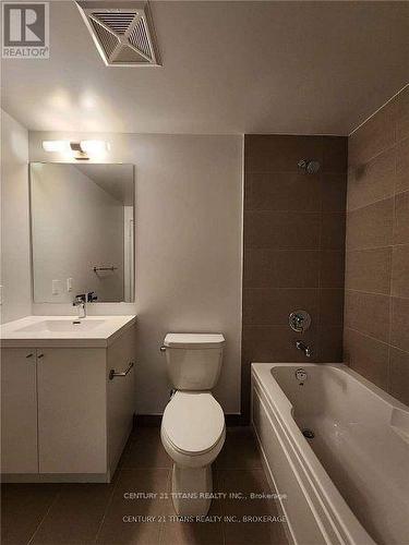 2512 - 2550 Simcoe Street E, Oshawa, ON - Indoor Photo Showing Bathroom