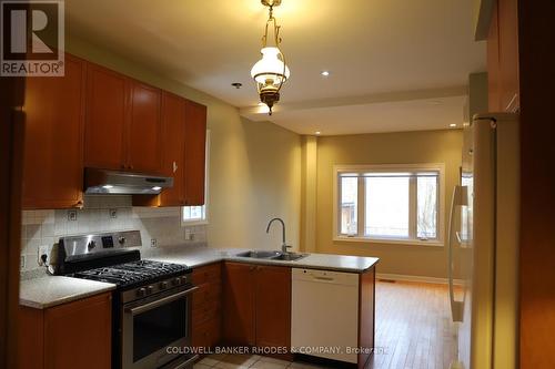 437 Riverdale Avenue, Ottawa, ON - Indoor Photo Showing Kitchen With Double Sink