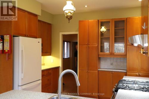 437 Riverdale Avenue, Ottawa, ON - Indoor Photo Showing Kitchen