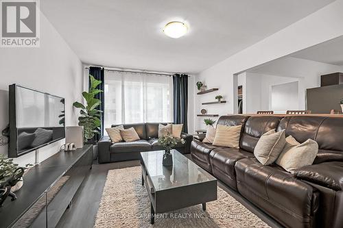 787 Upper Ottawa Street, Hamilton, ON - Indoor Photo Showing Living Room