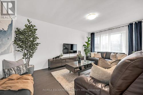 787 Upper Ottawa Street, Hamilton, ON - Indoor Photo Showing Living Room