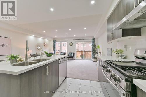 165 Hyperion Court, Oshawa (Windfields), ON - Indoor Photo Showing Kitchen With Double Sink With Upgraded Kitchen